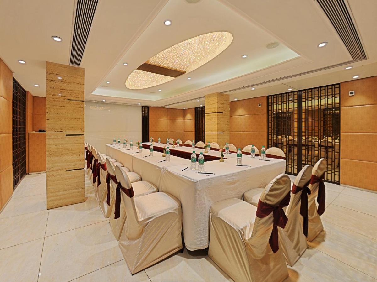 Raj Palace 3*
